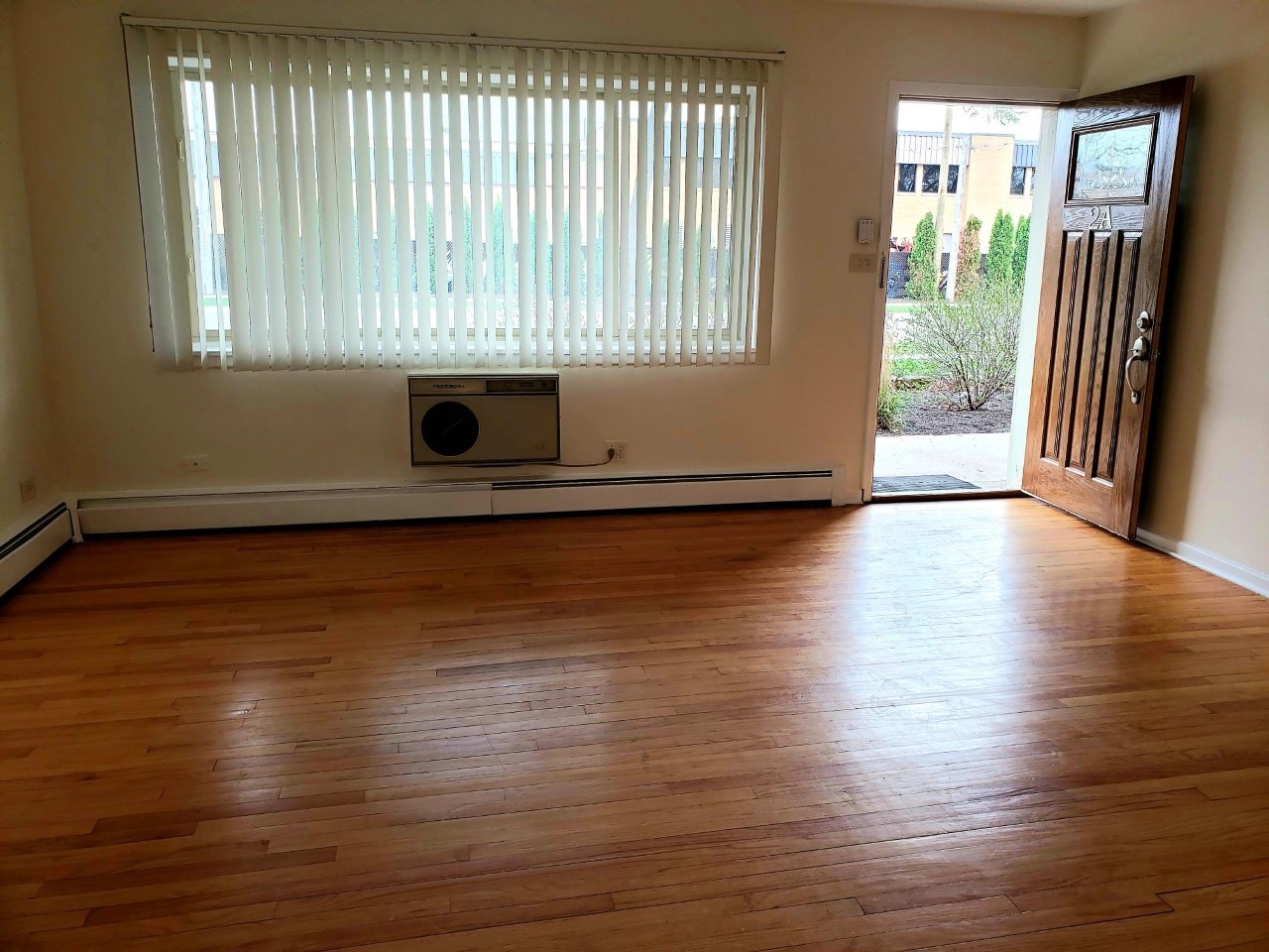 202 N Salem Avenue, 2A, Arlington Heights, IL 60005