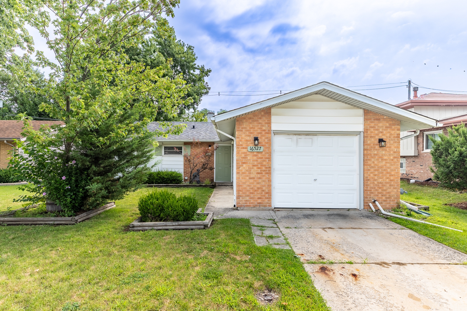 16527 Craig Drive, Oak Forest, IL 60452